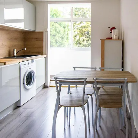 Apartment A La Gare Calme & Reposant
